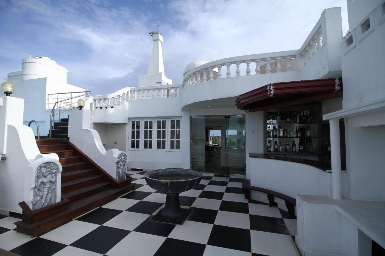 Royal Castle Hotel Negombo Esterno foto